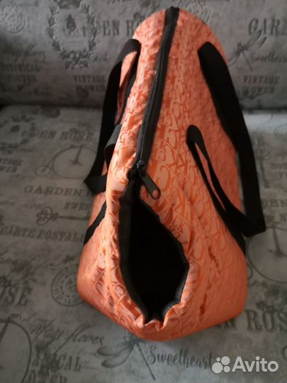 Переноска для собаки