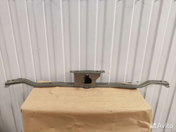 Усилитель бампера Nissan Primera P12