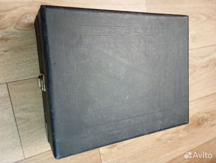 Патефон(маленький) Завод 