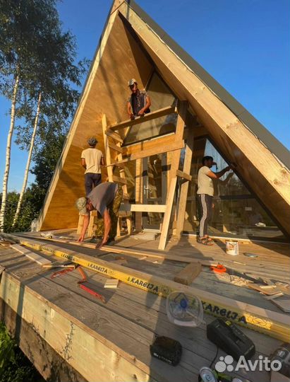 Бригада строителей, дома, кровля, фасад, фундамент