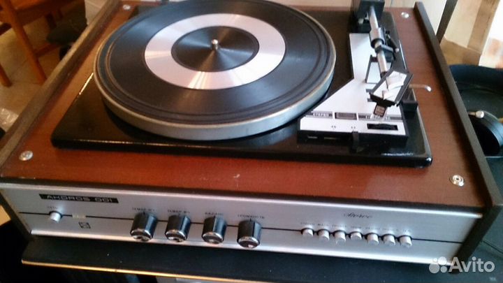 Проигрыватели винила СССР Аккорд, Вега002, Арктур