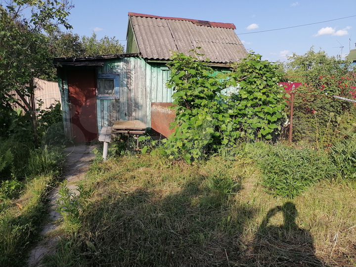Дом 15 м² на участке 6 сот.