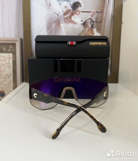 Солнцезащитные очки carrera