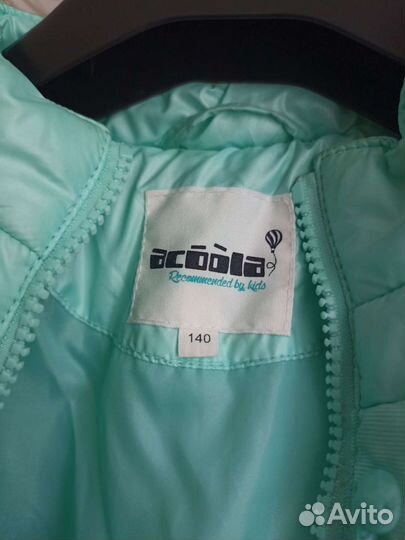 Легкая куртка acoola для девочки 140