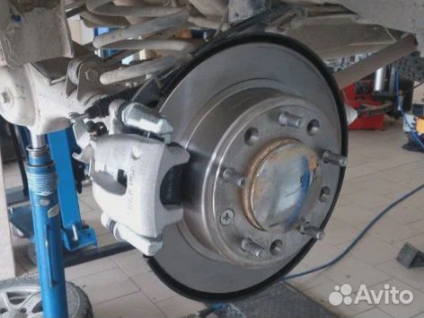 Замена тормозных колодок