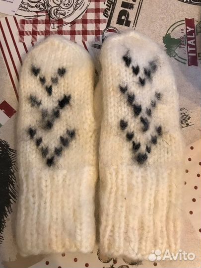 Варежки женские