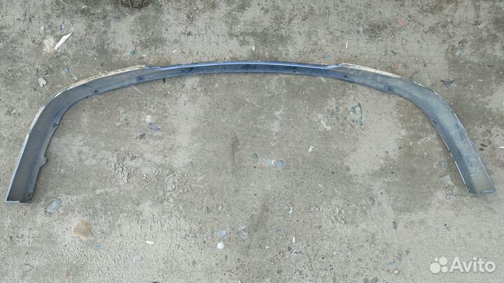 Накладка на передний бампер