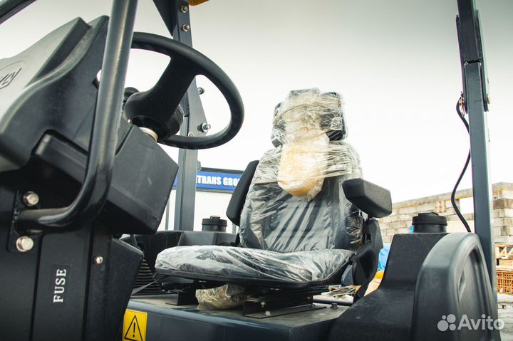 Дорожный каток XCMG XMR303, 2023