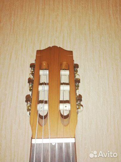 Классическая гитара yamaha c40