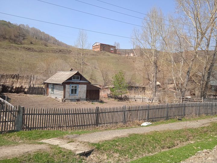 Дом 40 м² на участке 16 сот.