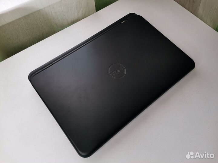 Ноутбук Dell i5 2410M/GT 525M/SSD/RAM 6GB