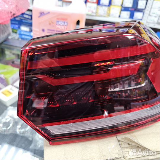 Фонарь задний левый поло лифтбэк