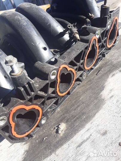 Впускной коллектор renault logan