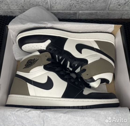 Nike Air Jordan 1 Retro High OG Dark Mocha