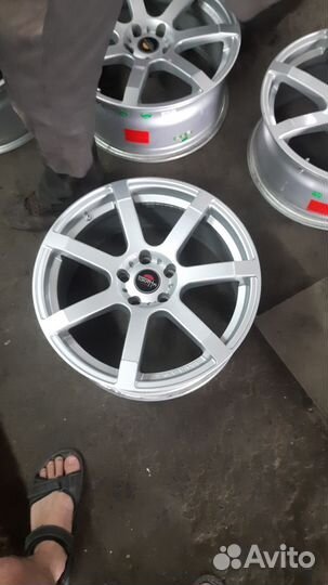 Комплект дисков r18