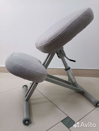 Коленный стул