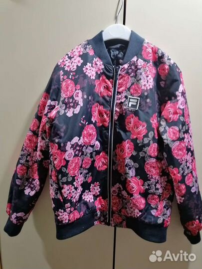 Брендовый бомбер