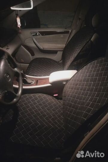 С боковой защитой накидка