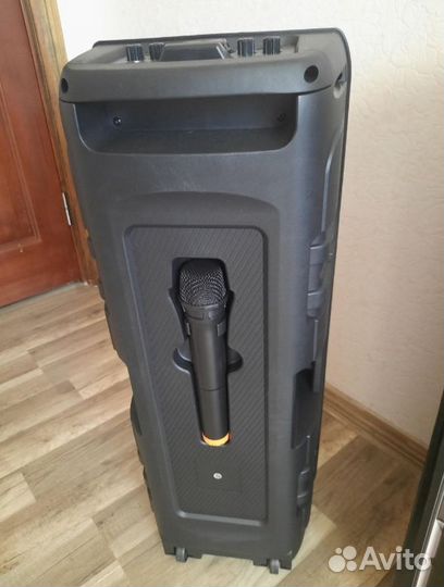 Блютуз колонка с беспроводным микрофоном