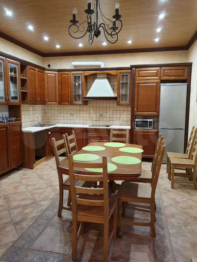 Дом 352 м² на участке 35 сот.