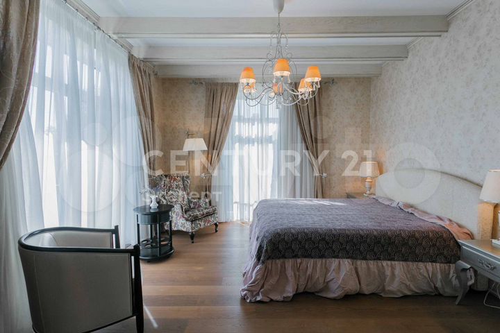 Дом 206,4 м² на участке 8 сот.