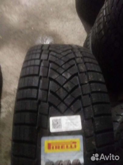 Pirelli Ice Zero FR 265/60 R18