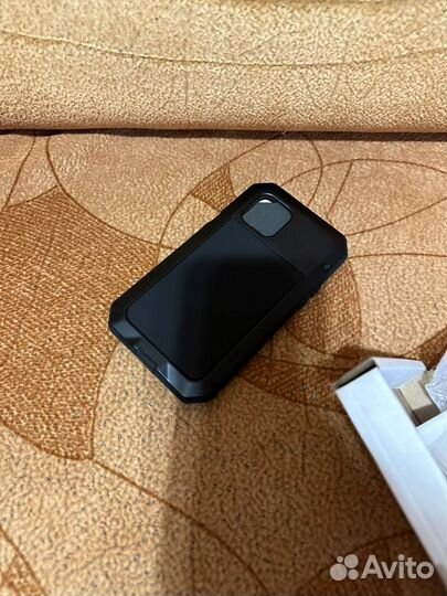 Чехол на iPhone 11