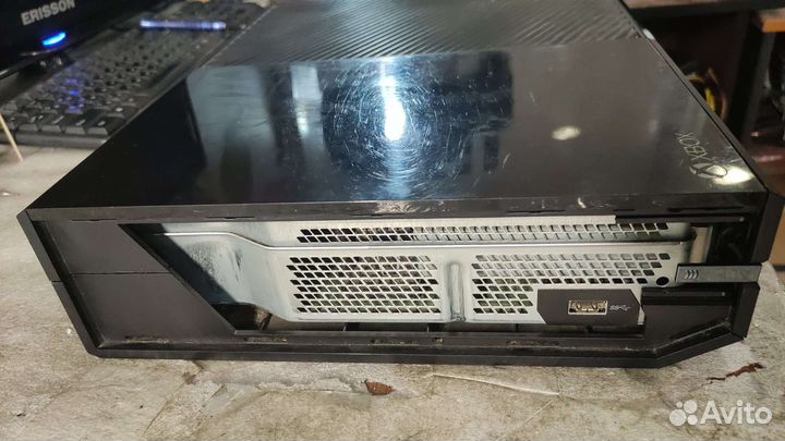 Игровая приставка Xbox One 500Gb