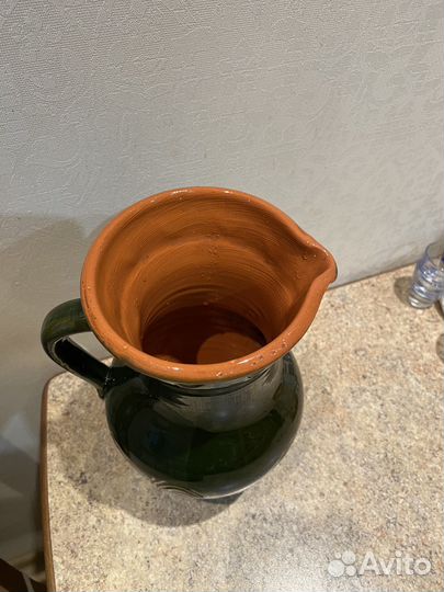 Глиняный кувшин