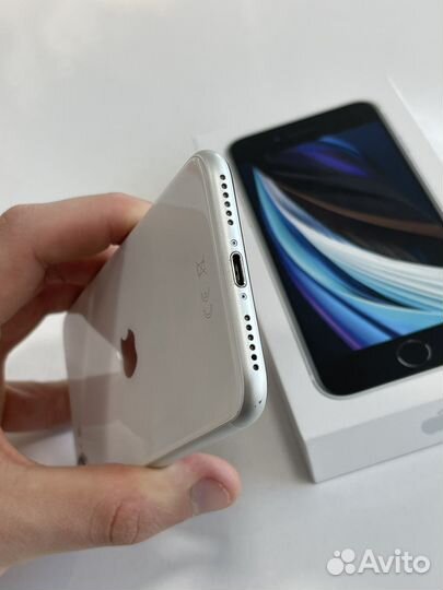 iPhone SE (2020), 64 ГБ