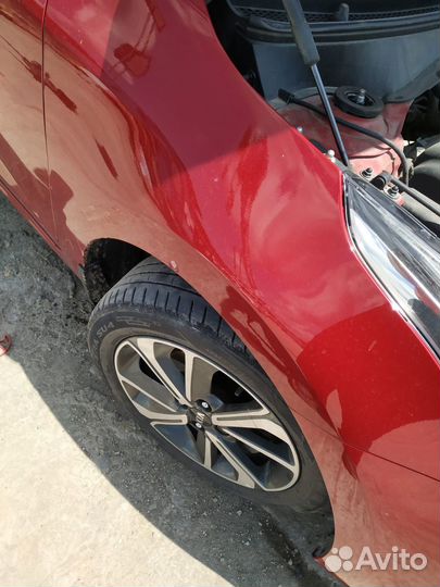 Передние стойки амортизаторов Kia Rio 4