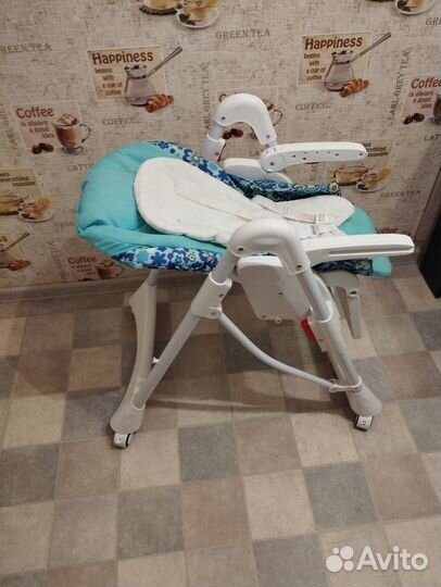 Детский стульчик для кормления