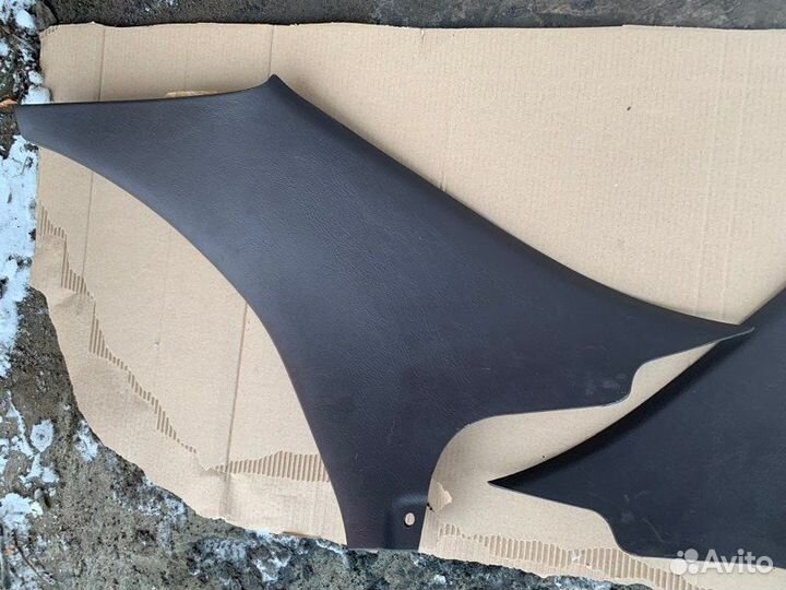 Обшивки стойки задние Toyota Vista SV30 3SFE 1991