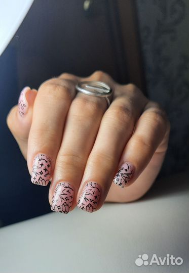 Маникюр, педикюр, гель лак