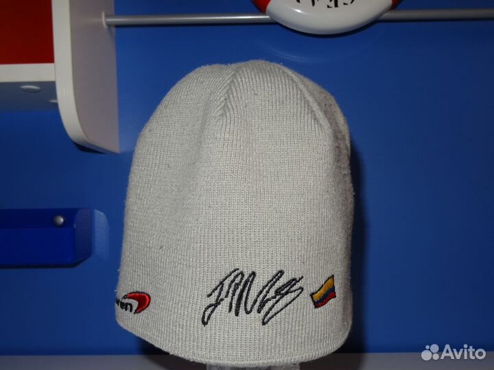 Шапки, перчатки, манишка, 3-7 лет