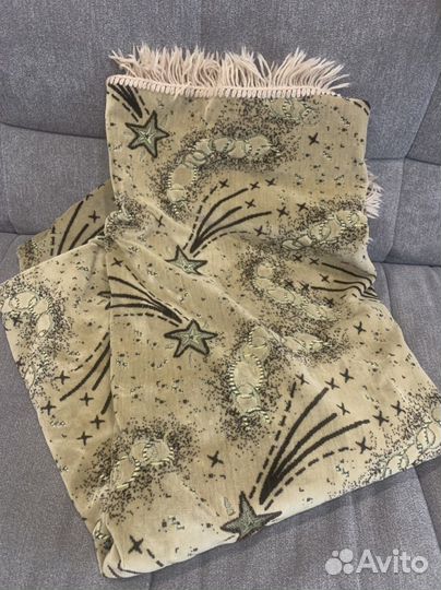 Пледы и покрывало бу