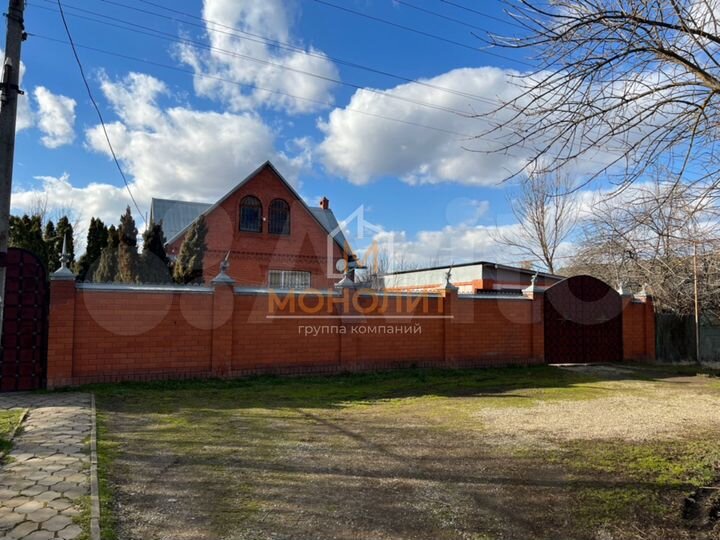 Дом 199,5 м² на участке 10 сот.