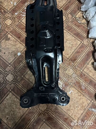 Подрамник задний Toyota Camry арт. 11814