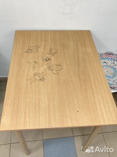 Стол
