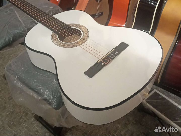 Гитары Martin Romas 4/4 Белая Классика