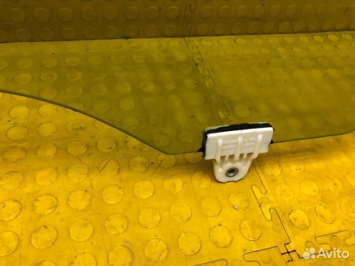 Стекло двери переднее левое Nissan X-Trail T31