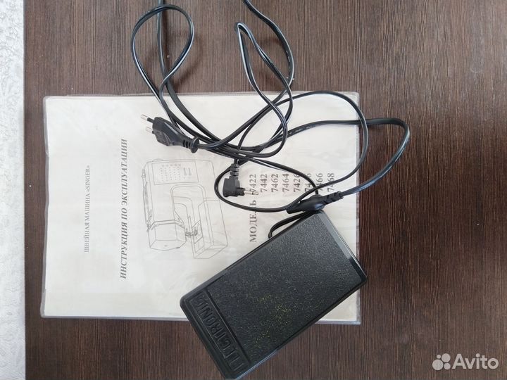 Швейная машина Singer