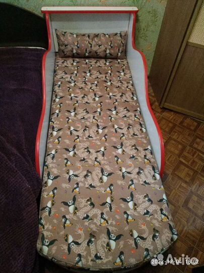 Детская кровать для мальчика машина