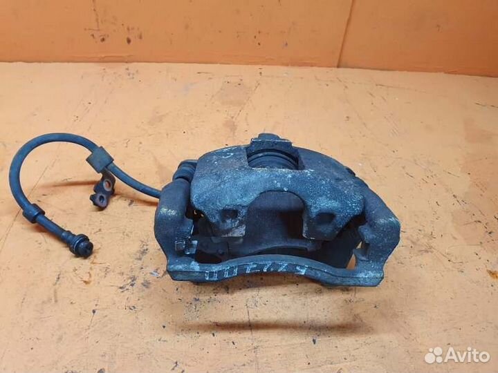 Суппорт тормозной передний правый Dodge Journey