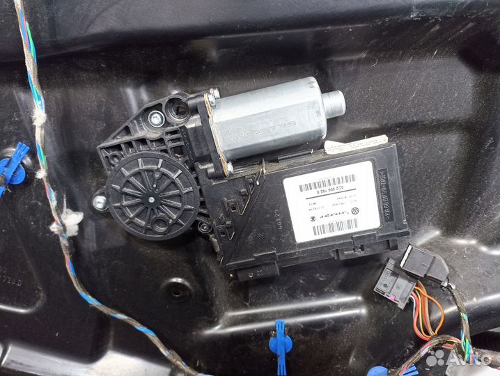 Стеклоподъемник передний левый Porsche Cayenne S