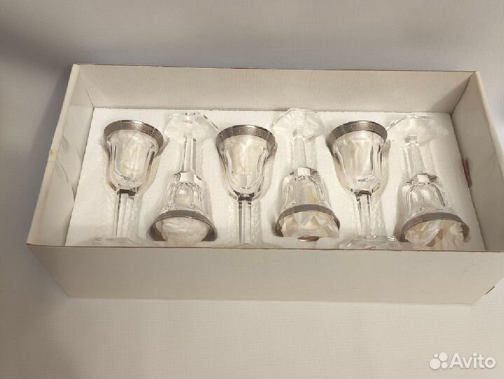 Хрустальные рюмки на ножке.Moser