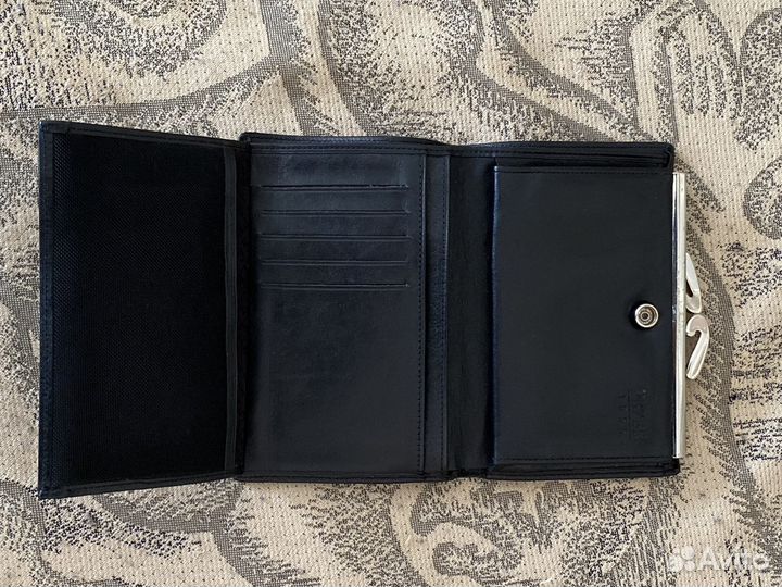 Кожаный женский кошелёк-портмоне 