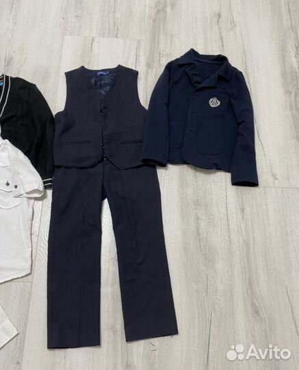 Продам костюм тройка