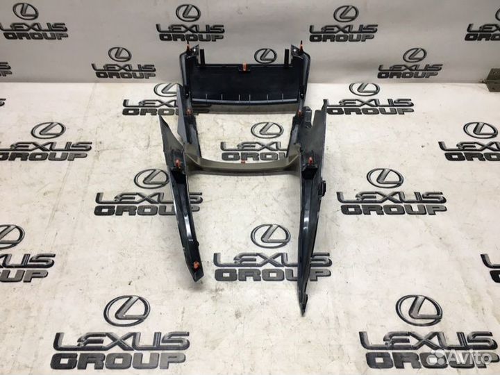 Накладка торпеды Lexus Nx300H AYZ15L 2arfxe 2017