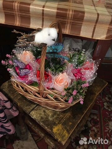 Корзинки и букеты из роз